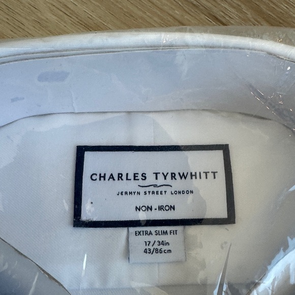 Charles Tyrwhitt Crisp White Dress Shirt Non-Iron Twill Shirt - Ivory - Picture 5 of 7